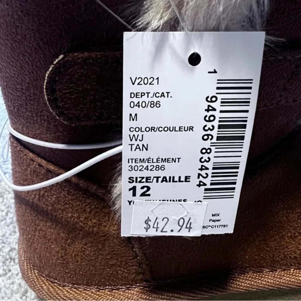 💚NWT The Children’s Place faux suede boots size 12